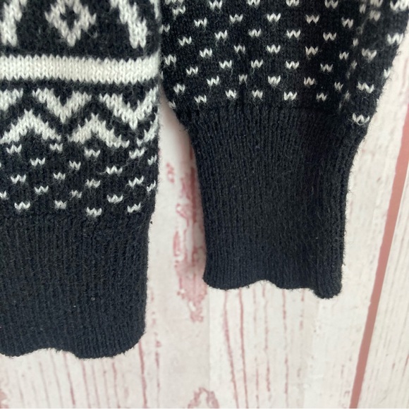 Old Navy M Medium Blue Christmas Winter Knit Sweater Deer Argyle Aztec Flaws - Picture 11 of 11